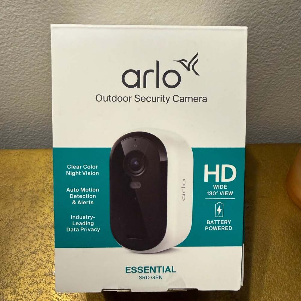 Arlo Essential HD Outdoor Security Camera, 3rd Gen Battery Powered Wireless Came